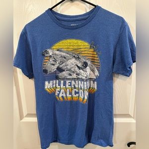 Star Wars millennium falcon t shirt. Small